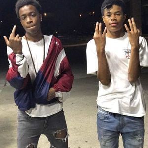 Meet your Posher, Yakini